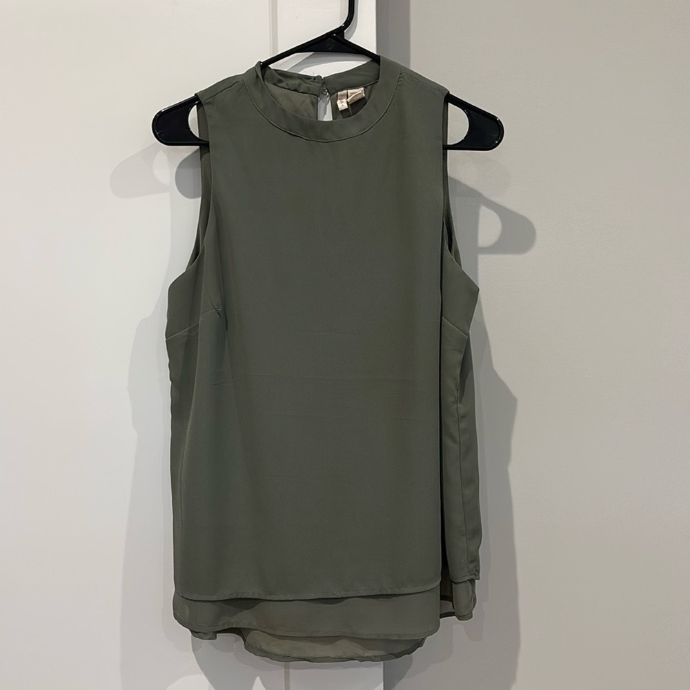 Gently worn. Large. Light Hunter Green. Non stretch